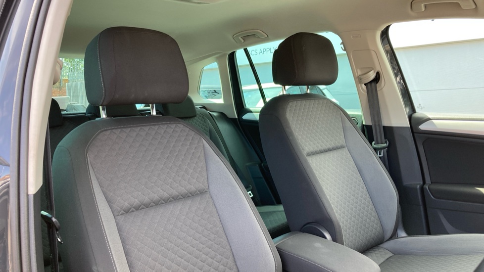 Volkswagen Tiguan 2.0 TDi 150 4Motion Match 5dr DSG Diesel Estate - Image 21