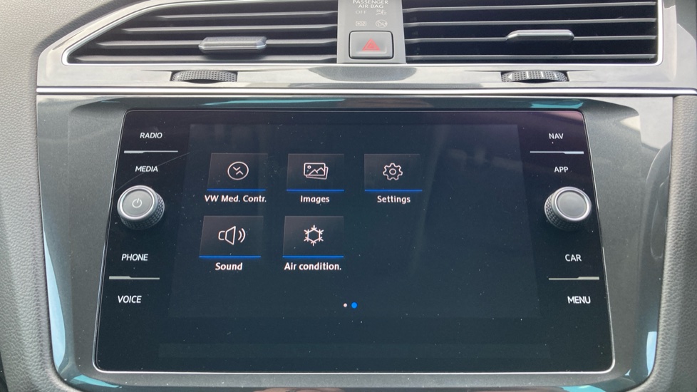 Volkswagen Tiguan 2.0 TDi 150 4Motion Match 5dr DSG Diesel Estate - Image 32