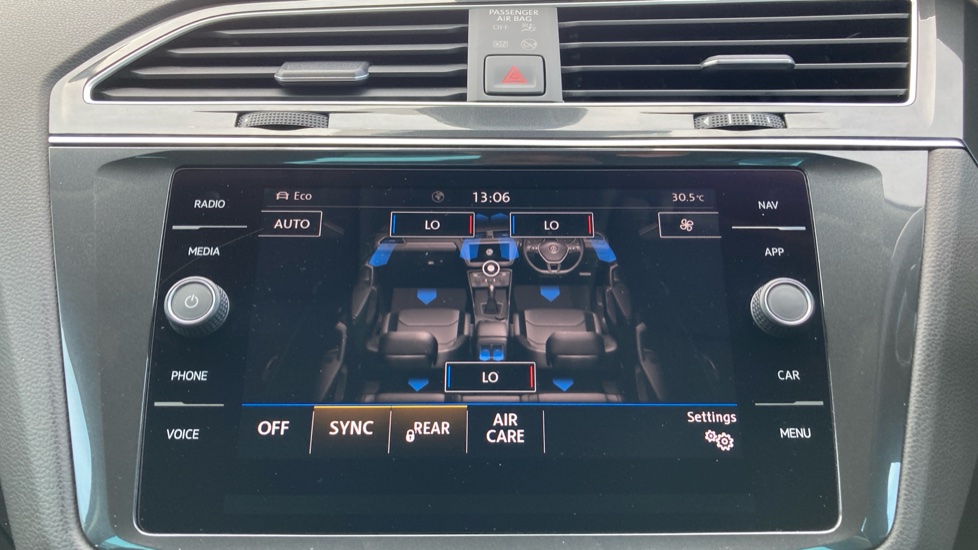 Volkswagen Tiguan 2.0 TDi 150 4Motion Match 5dr DSG Diesel Estate - Image 36