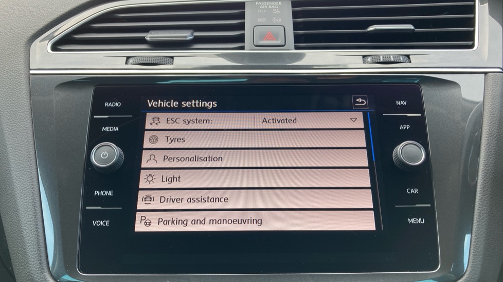 Volkswagen Tiguan 2.0 TDi 150 4Motion Match 5dr DSG Diesel Estate - Image 37