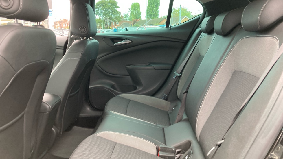 Vauxhall Astra 1.2 Turbo 145 Griffin Edition 5dr Petrol Hatchback - Image 16