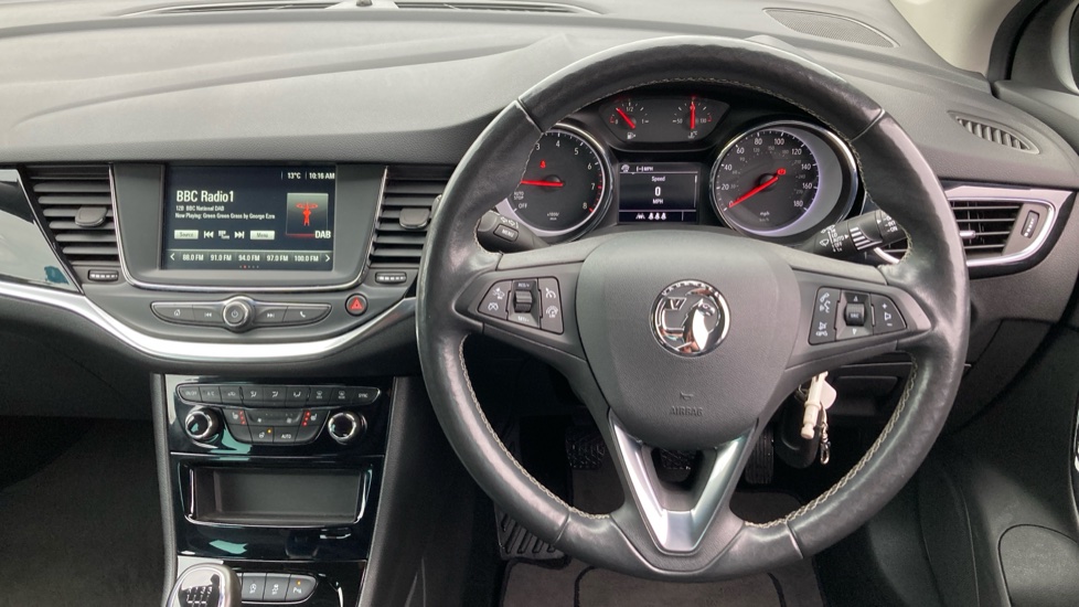 Vauxhall Astra 1.2 Turbo 145 Griffin Edition 5dr Petrol Hatchback - Image 31