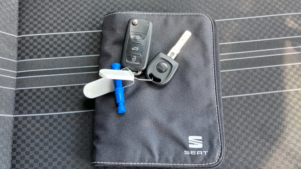SEAT Mii 61kW One 36.8kWh 5dr Auto Electric Hatchback - Image 19