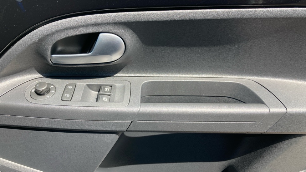SEAT Mii 61kW One 36.8kWh 5dr Auto Electric Hatchback - Image 22