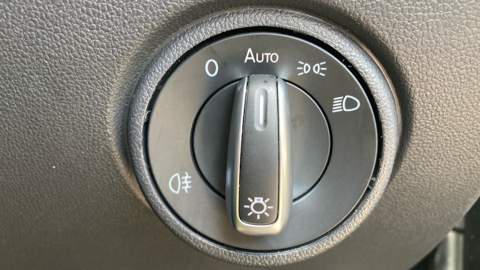 SEAT Mii 61kW One 36.8kWh 5dr Auto Electric Hatchback - Image 35
