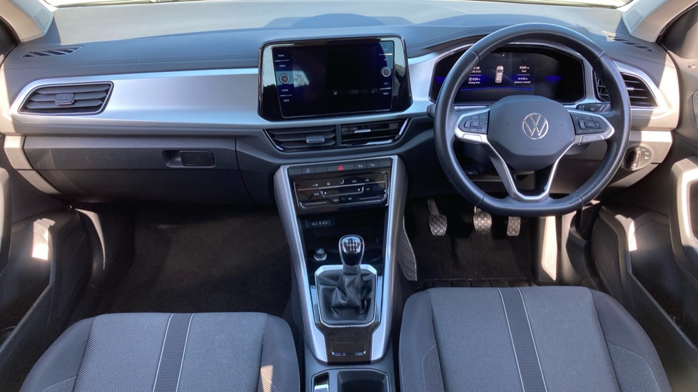 Volkswagen T-Roc 1.5 TSI Life 5dr Petrol Hatchback - Image 10