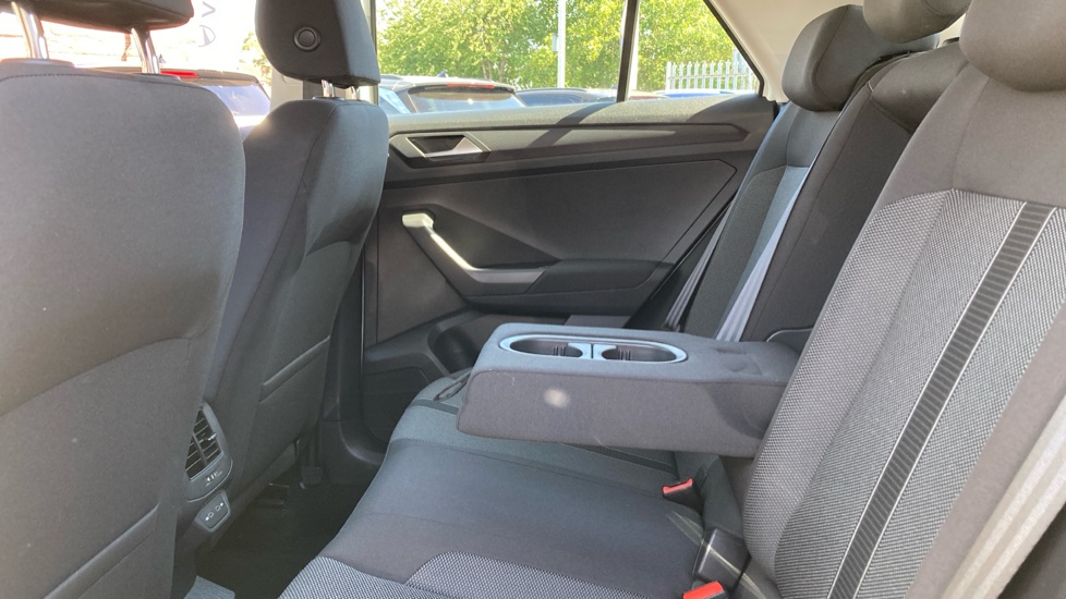 Volkswagen T-Roc 1.5 TSI Life 5dr Petrol Hatchback - Image 16