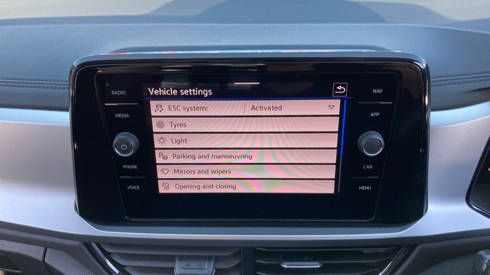 Volkswagen T-Roc 1.5 TSI Life 5dr Petrol Hatchback - Image 33
