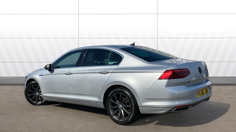Volkswagen Passat 1.4 TSI PHEV GTE Advance 4dr DSG Saloon - Image 2