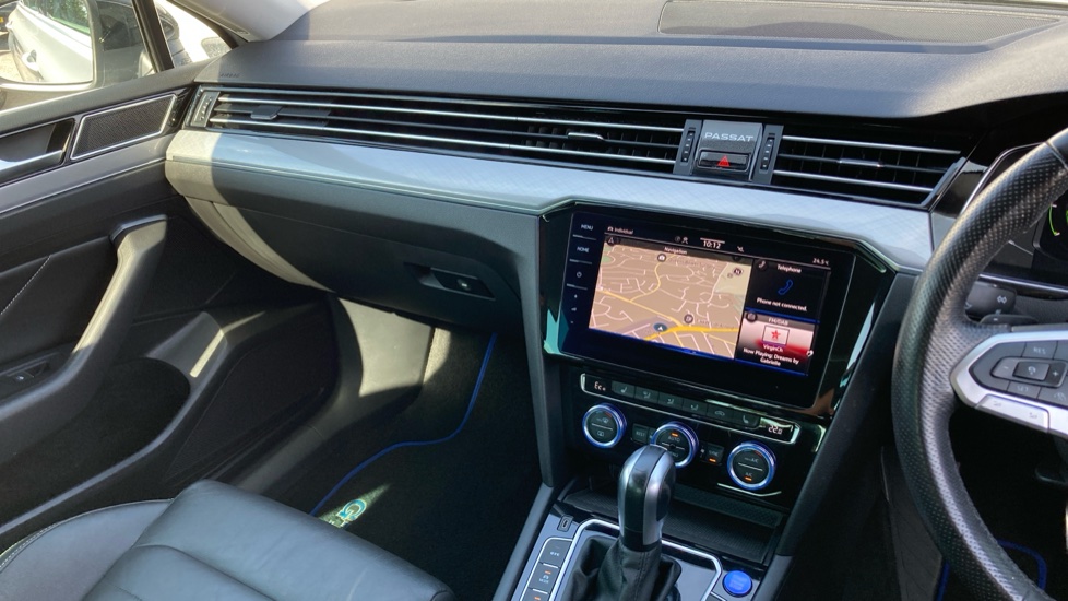 Volkswagen Passat 1.4 TSI PHEV GTE Advance 4dr DSG Saloon - Image 14