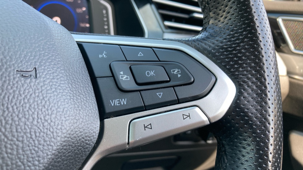 Volkswagen Passat 1.4 TSI PHEV GTE Advance 4dr DSG Saloon - Image 39