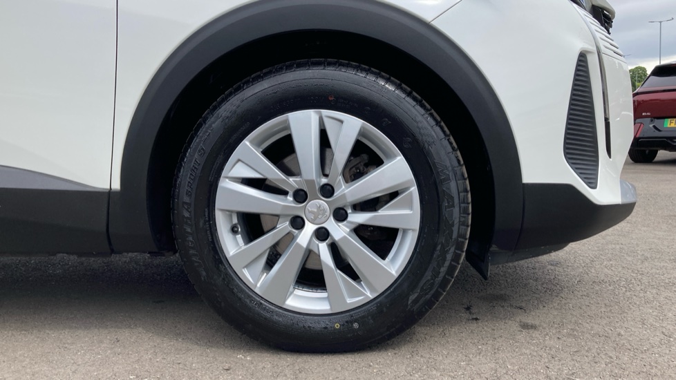 Peugeot 5008 1.2 PureTech Active Premium+ 5dr EAT8 Petrol Estate - Image 7