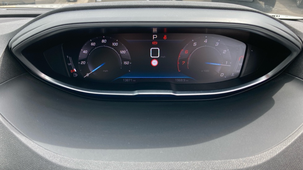 Peugeot 5008 1.2 PureTech Active Premium+ 5dr EAT8 Petrol Estate - Image 18