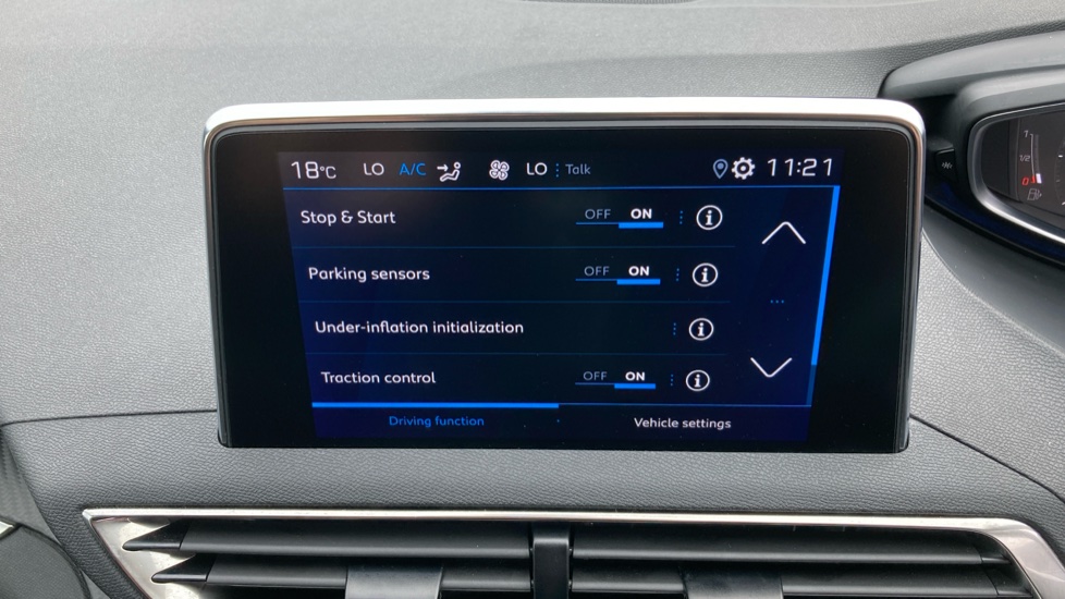 Peugeot 5008 1.2 PureTech Active Premium+ 5dr EAT8 Petrol Estate - Image 30