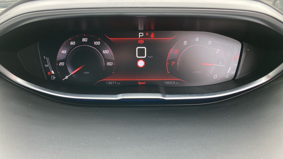 Peugeot 5008 1.2 PureTech Active Premium+ 5dr EAT8 Petrol Estate - Image 39