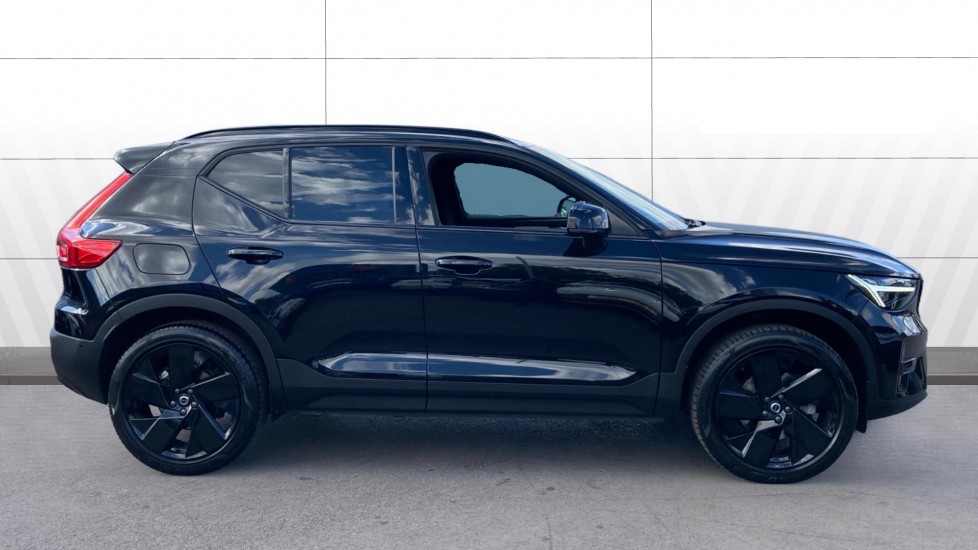 Volvo XC40 2.0 B4P Ultra Black Edition 5dr Auto Petrol Estate - Image 5