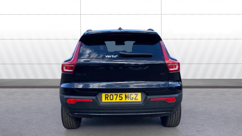 Volvo XC40 2.0 B4P Ultra Black Edition 5dr Auto Petrol Estate - Image 6