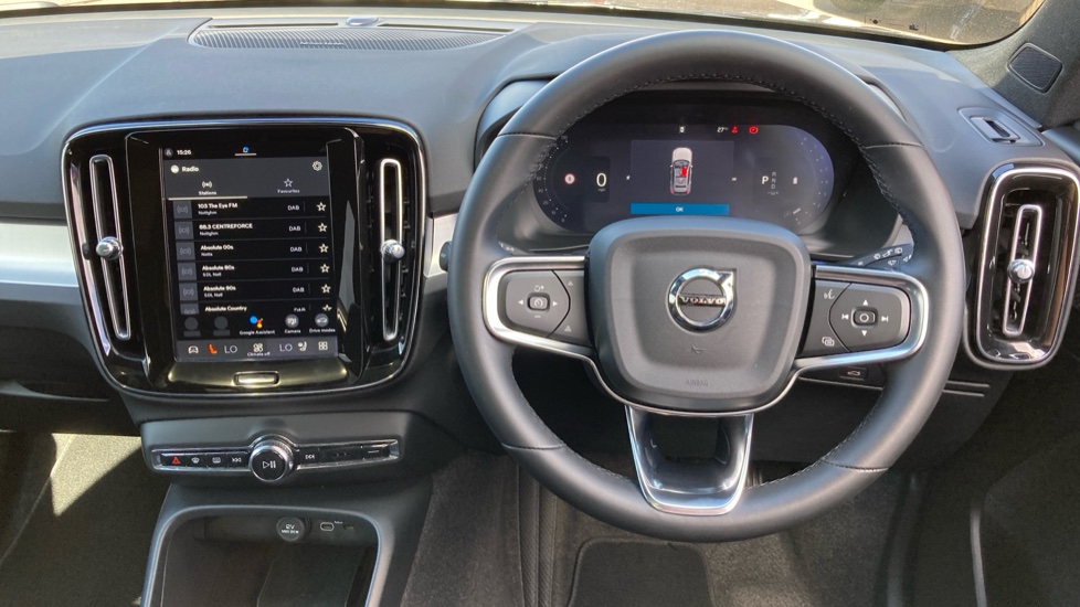 Volvo XC40 2.0 B4P Ultra Black Edition 5dr Auto Petrol Estate - Image 36