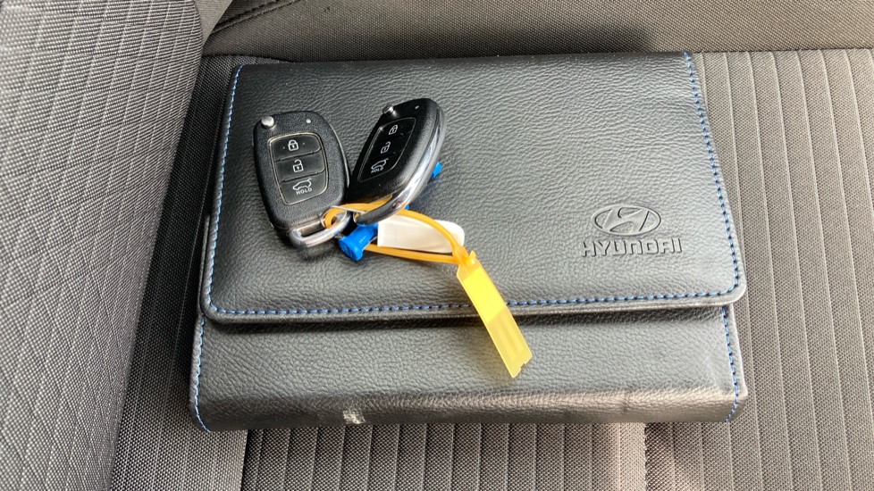 Hyundai i20 1.0T GDi 48V MHD SE Connect 5dr Petrol Hatchback - Image 19