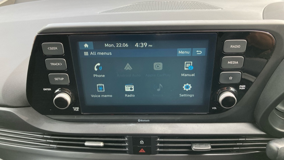 Hyundai i20 1.0T GDi 48V MHD SE Connect 5dr Petrol Hatchback - Image 27
