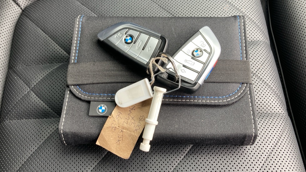 BMW X5 xDrive30d MHT M Sport 5dr Auto Diesel Estate - Image 19