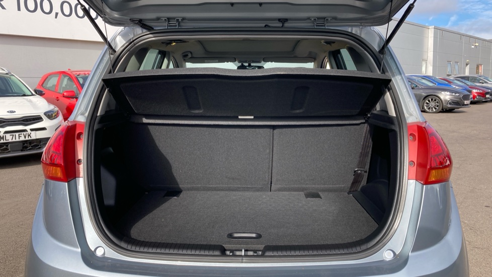 Kia Venga 1.6 ISG 4 5dr Petrol Hatchback - Image 4
