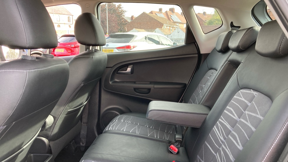 Kia Venga 1.6 ISG 4 5dr Petrol Hatchback - Image 16