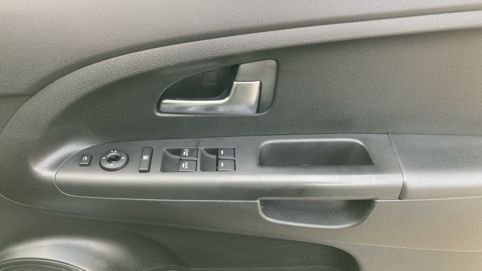 Kia Venga 1.6 ISG 4 5dr Petrol Hatchback - Image 22