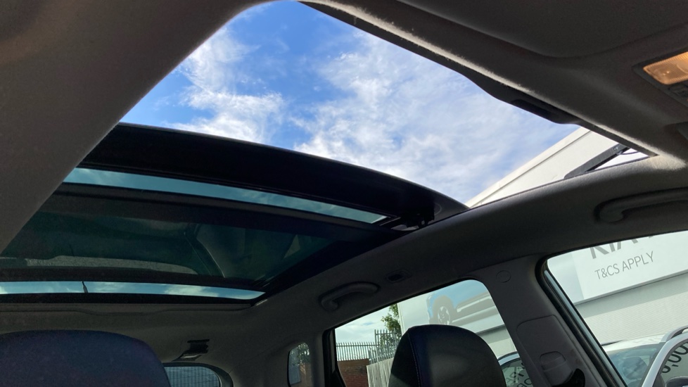 Kia Venga 1.6 ISG 4 5dr Petrol Hatchback - Image 30