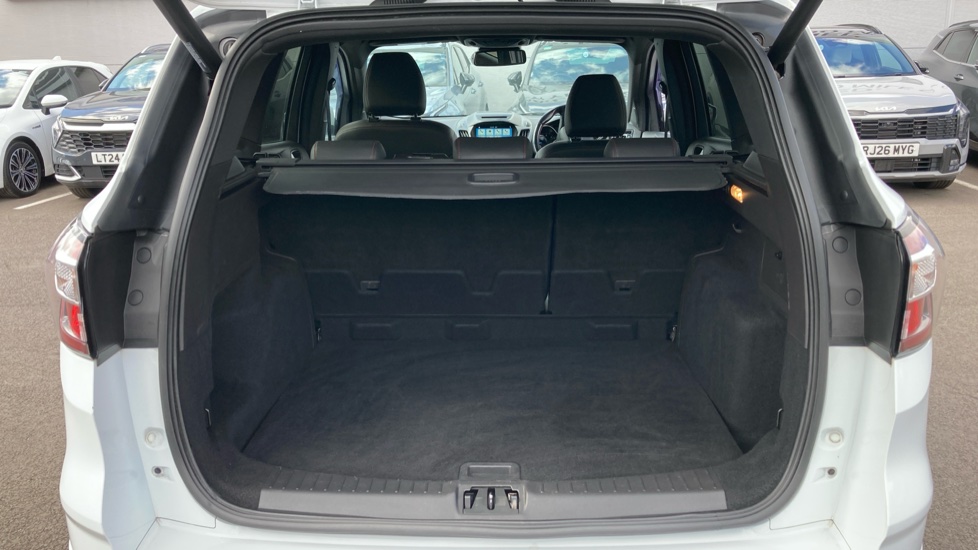 Ford Kuga 1.5 TDCi ST-Line X 5dr 2WD Diesel Estate - Image 4