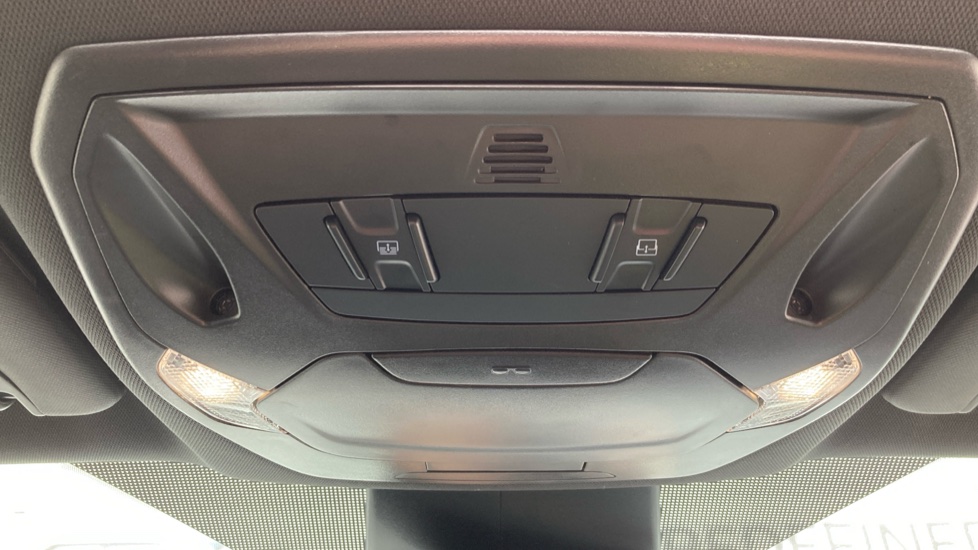 Ford Kuga 1.5 TDCi ST-Line X 5dr 2WD Diesel Estate - Image 33