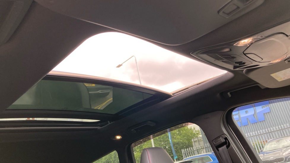 Ford Kuga 1.5 TDCi ST-Line X 5dr 2WD Diesel Estate - Image 34