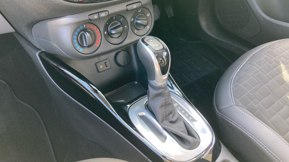 Vauxhall Corsa 1.4 SE 5dr Auto Petrol Hatchback - Image 13