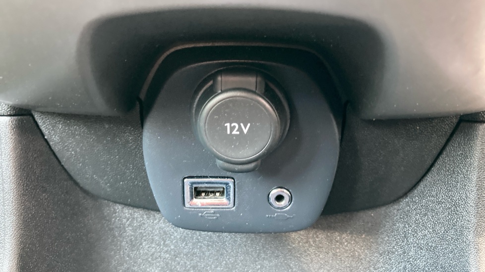 Citroen C1 1.0 VTi Feel 5dr Petrol Hatchback - Image 24