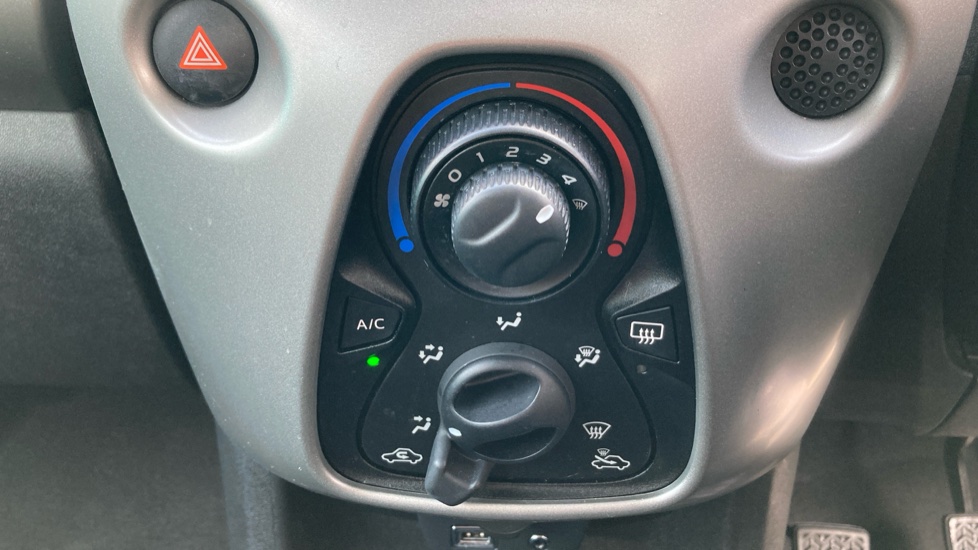 Citroen C1 1.0 VTi Feel 5dr Petrol Hatchback - Image 25