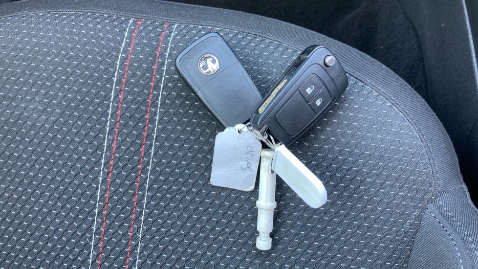 Vauxhall Corsa 1.4 Griffin 5dr Petrol Hatchback - Image 20