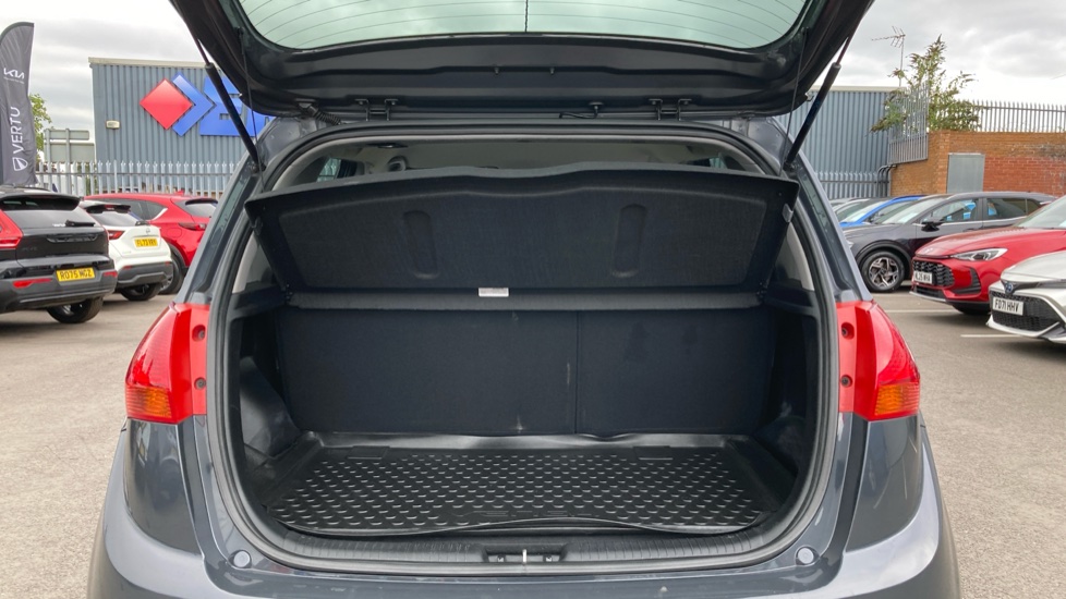 Kia Venga 1.6 ISG 3 5dr Petrol Hatchback - Image 4