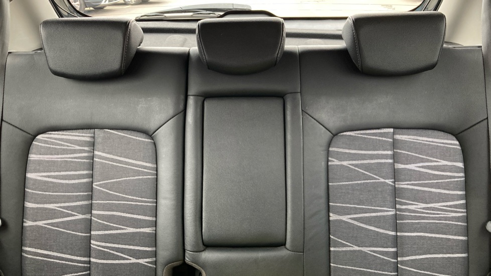 Kia Venga 1.6 ISG 3 5dr Petrol Hatchback - Image 15