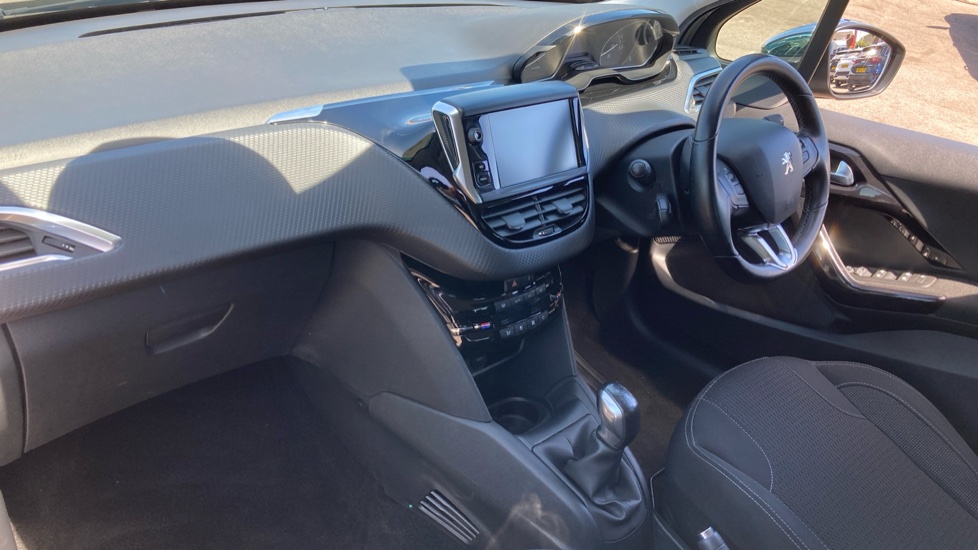 Peugeot 208 1.2 PureTech 82 Tech Edition 5dr [Start Stop] Petrol Hatchback - Image 9