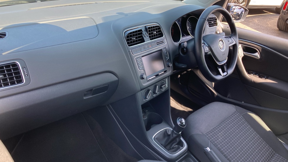Volkswagen Polo 1.2 TSI SE 5dr Petrol Hatchback - Image 9