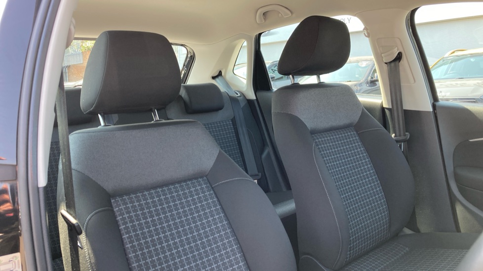 Volkswagen Polo 1.2 TSI SE 5dr Petrol Hatchback - Image 21