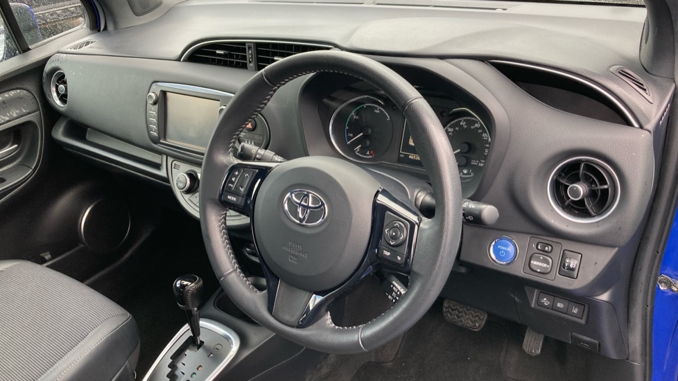 Toyota Yaris 1.5 Hybrid Excel 5dr CVT Hybrid Hatchback - Image 11