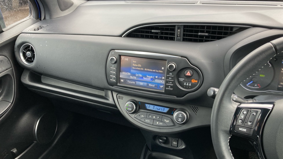 Toyota Yaris 1.5 Hybrid Excel 5dr CVT Hybrid Hatchback - Image 14