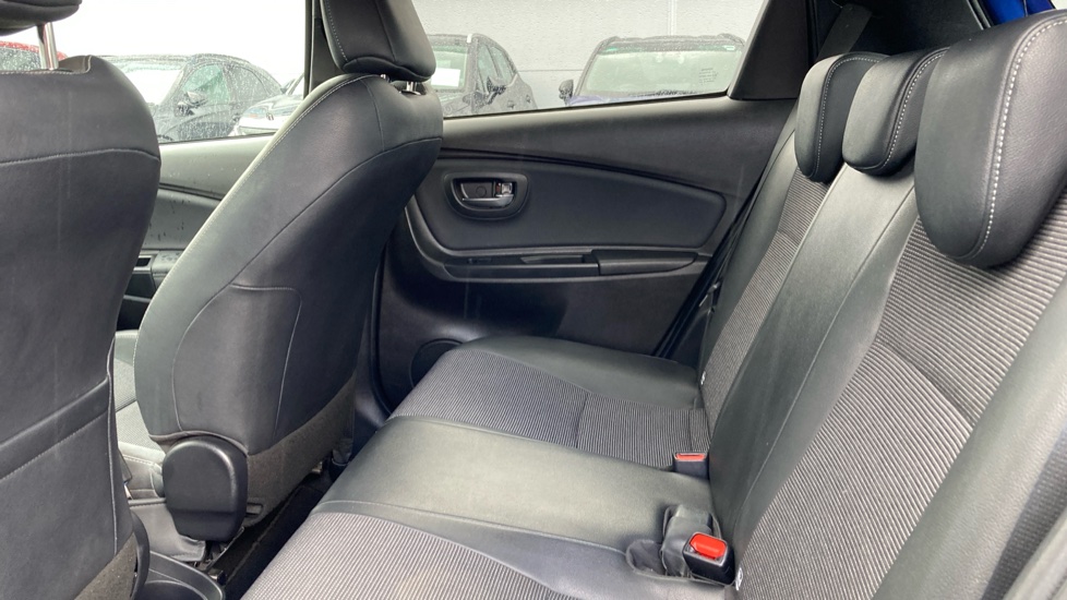 Toyota Yaris 1.5 Hybrid Excel 5dr CVT Hybrid Hatchback - Image 16