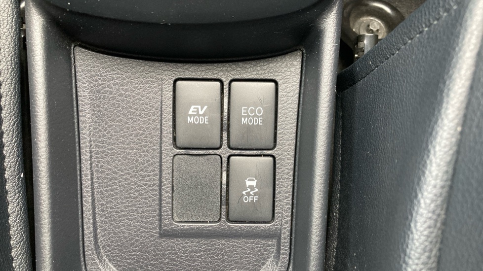 Toyota Yaris 1.5 Hybrid Excel 5dr CVT Hybrid Hatchback - Image 23