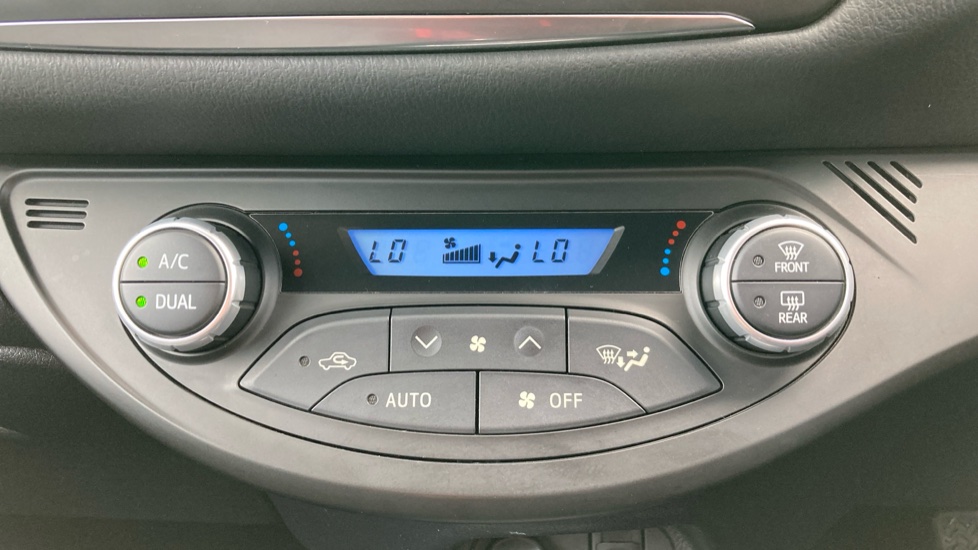 Toyota Yaris 1.5 Hybrid Excel 5dr CVT Hybrid Hatchback - Image 25