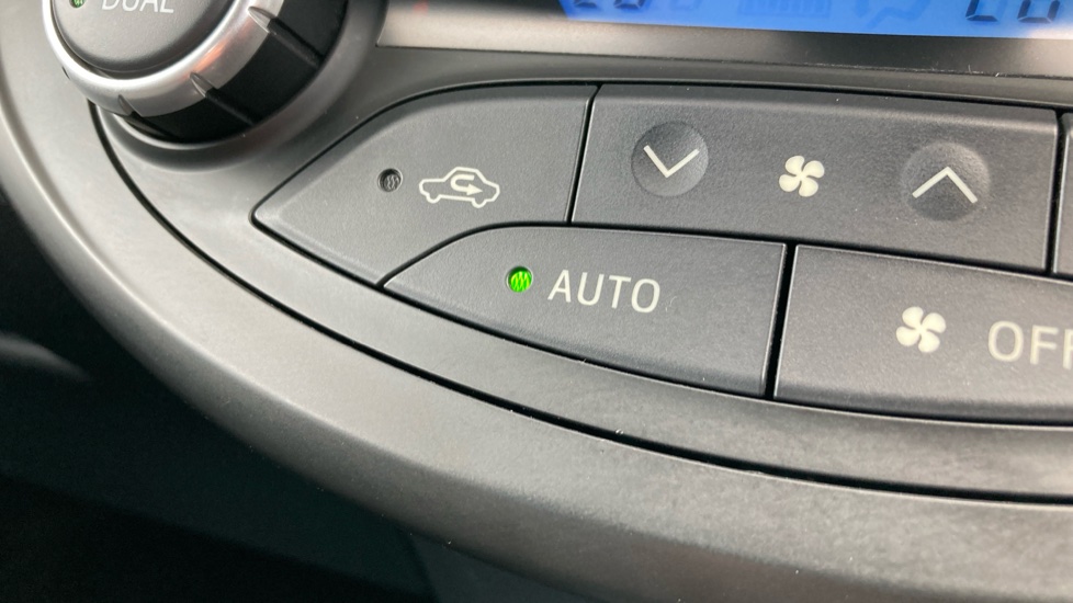 Toyota Yaris 1.5 Hybrid Excel 5dr CVT Hybrid Hatchback - Image 26