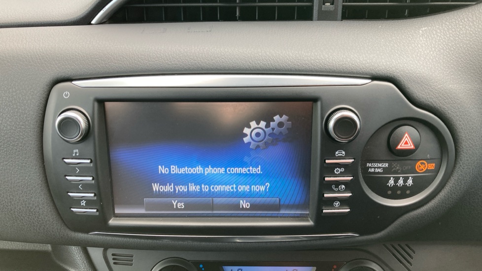 Toyota Yaris 1.5 Hybrid Excel 5dr CVT Hybrid Hatchback - Image 27