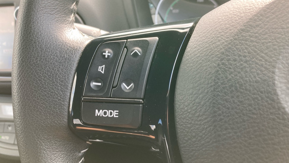 Toyota Yaris 1.5 Hybrid Excel 5dr CVT Hybrid Hatchback - Image 31