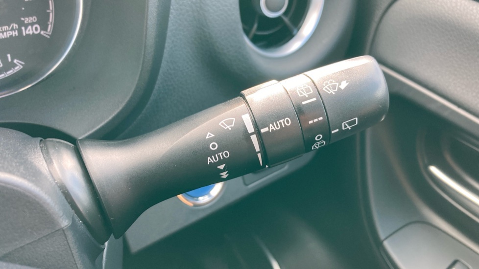 Toyota Yaris 1.5 Hybrid Excel 5dr CVT Hybrid Hatchback - Image 34